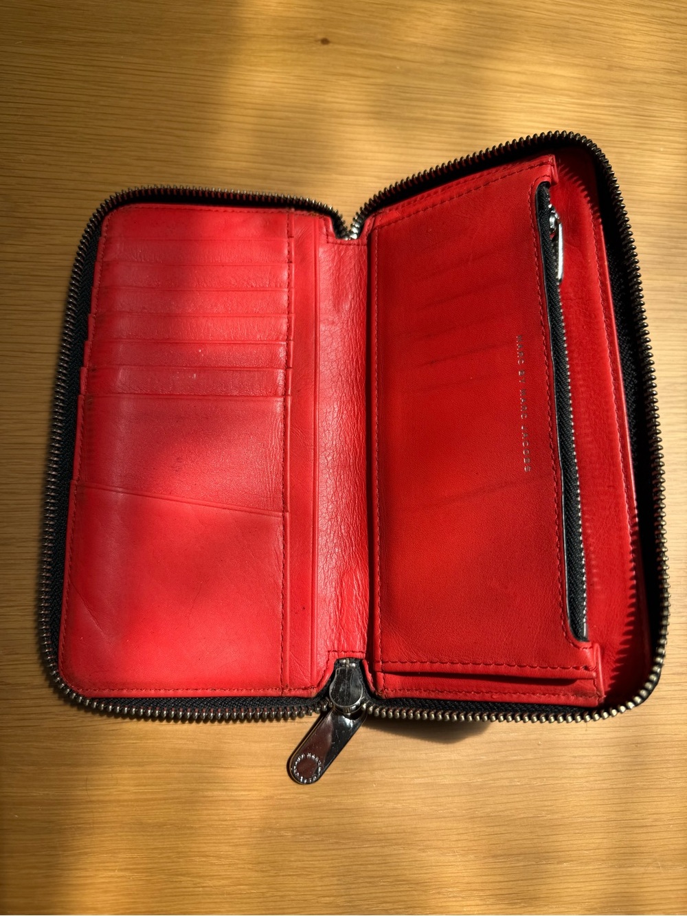 Rare find! Marc Jacobs Black 'Unite Our Future' Zip Continental Wallet - Picture 7 of 15